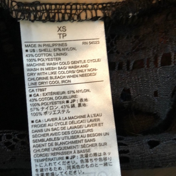 Banana Republic Lace blouse top XS - Picture 4 of 5